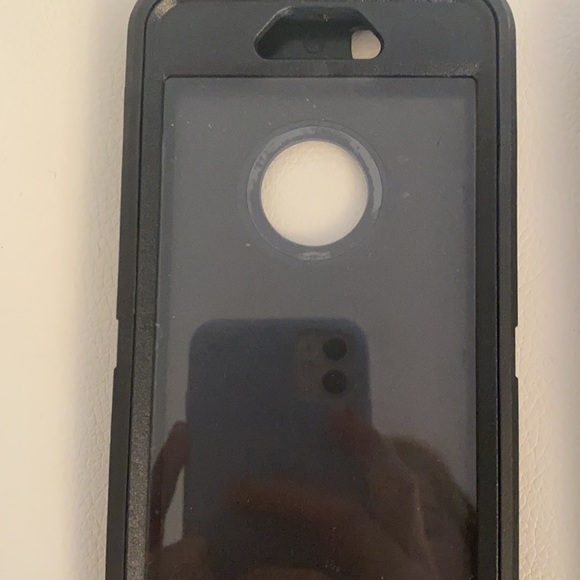 Black iPhone 8+ 45$each! - Picture 2 of 3